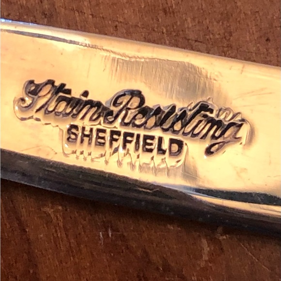 Sheffield ViTG Set of 6 Butter Knifes with Lilac Plastic Handles Stain Resisting - Picture 4 of 6